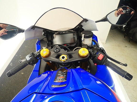 Suzuki GSX-R1000R *Nu i butiken* 7 of 7