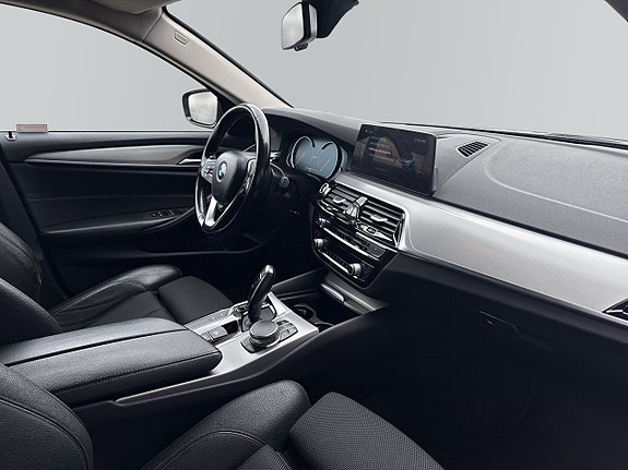 BMW 530e 10 of 15