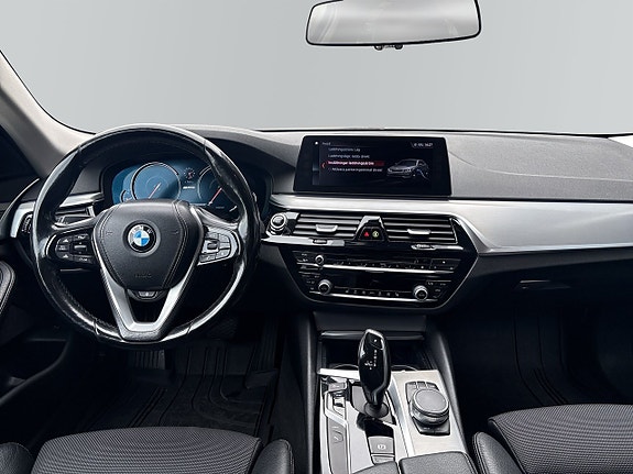 BMW 530e 9 of 15