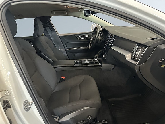 Volvo V60 10 of 20