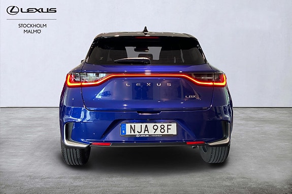 Lexus LBX 4 of 21
