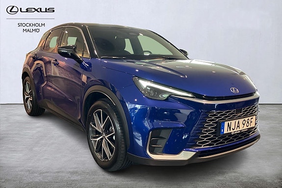 Lexus LBX 18 of 21