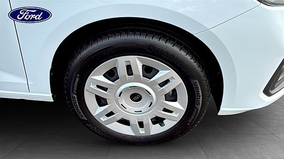 Ford Transit Connect 9 of 9