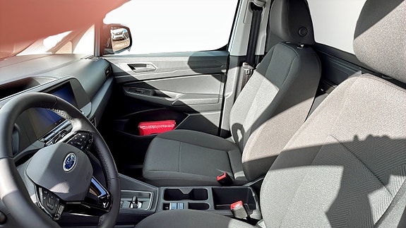 Ford Transit Connect 5 of 9