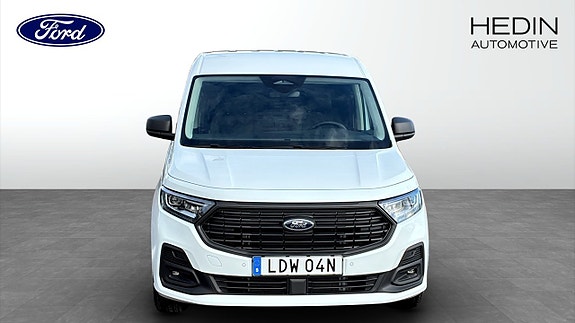 Ford Transit Connect 8 of 9