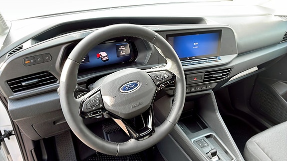 Ford Transit Connect 4 of 9