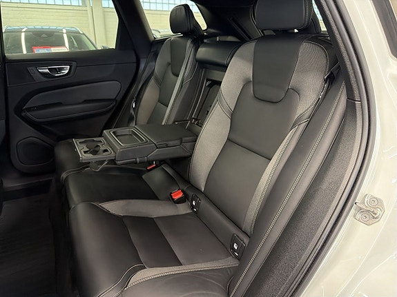 Volvo XC60 26 of 30