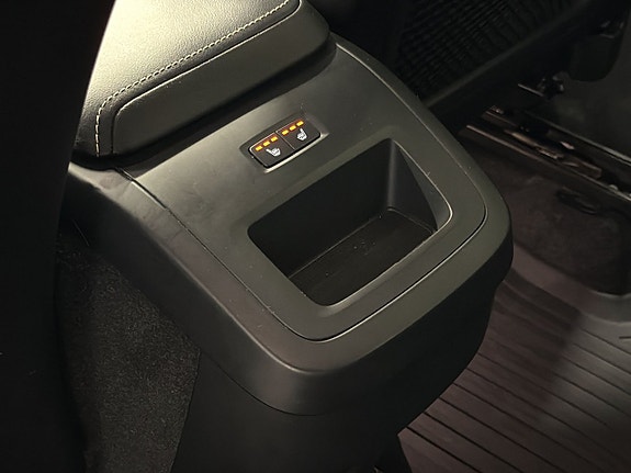 Volvo XC60 27 of 30