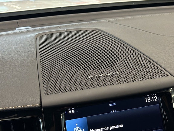 Volvo XC60 18 of 30