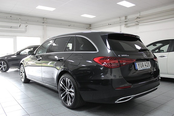 Mercedes-Benz C300 e 4 of 8