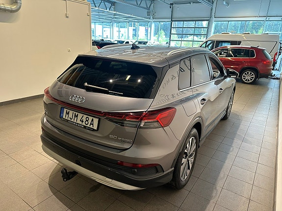 Audi Q4 e-tron 3 of 17