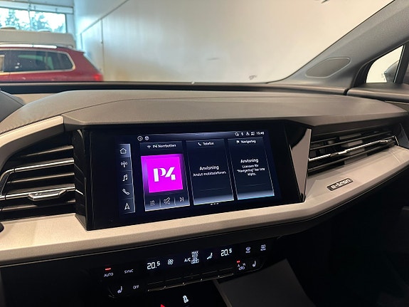 Audi Q4 e-tron 12 of 17