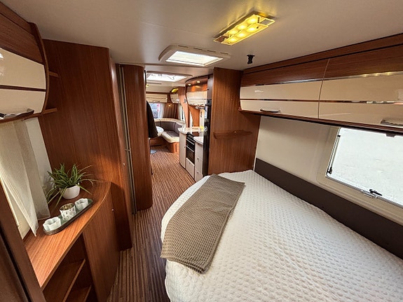 Adria Alpina 743 UX Barnkammarvagn - Alde - Våningssängar - Rymlig - Dusch! 21 of 22