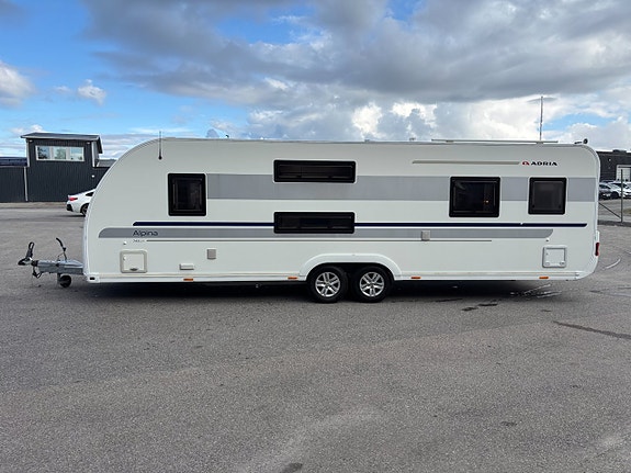 Adria Alpina 743 UX Barnkammarvagn - Alde - Våningssängar - Rymlig - Dusch! 5 of 22