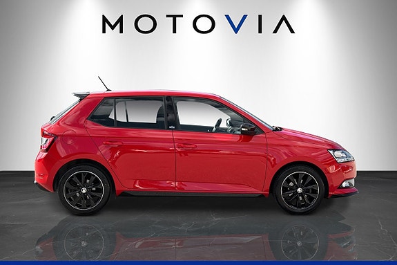 Skoda Fabia 2 of 15
