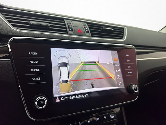 Skoda Superb 23 of 30