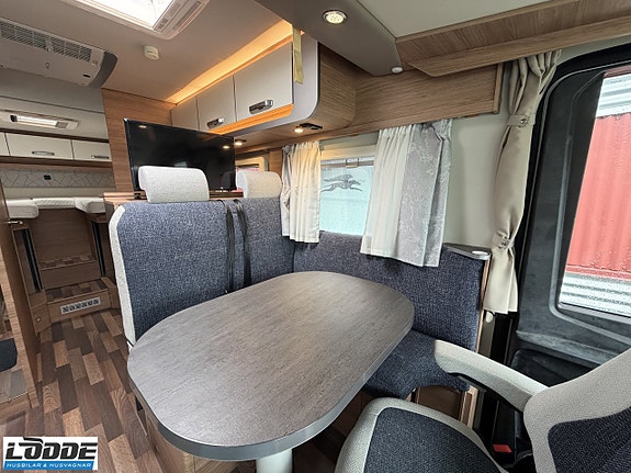 Weinsberg CaraCore 700 MEG 8 of 16