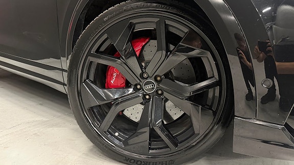 Audi RS Q8 10 of 30