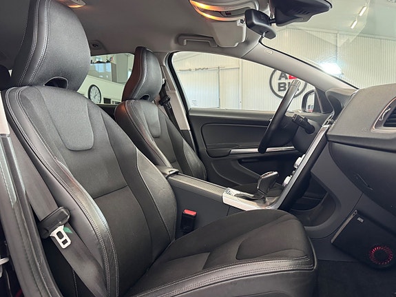 Volvo V60 15 of 27