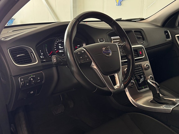 Volvo V60 22 of 27