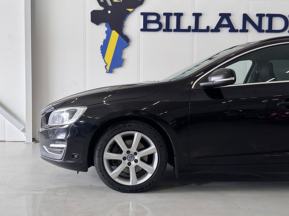 Volvo V60 9 of 27