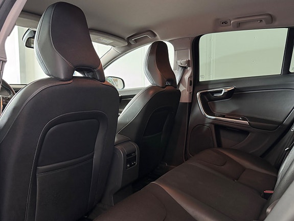 Volvo V60 16 of 27