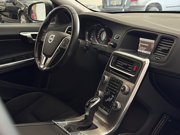 Volvo V60 21 of 27