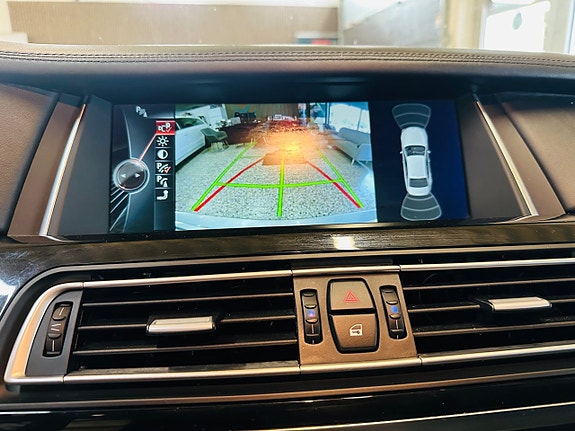 BMW 740d 23 of 27
