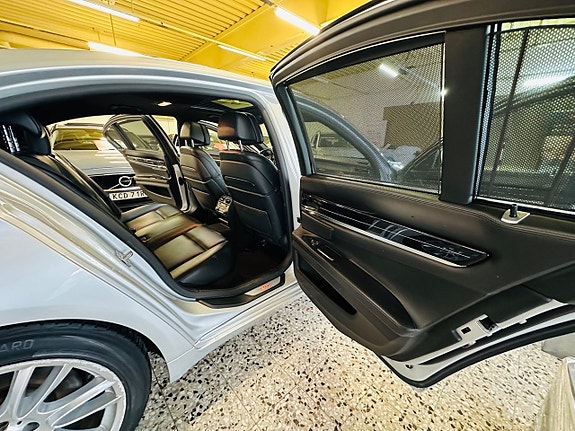 BMW 740d 15 of 27