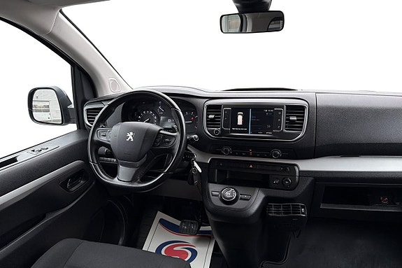 Peugeot Traveller 12 of 18