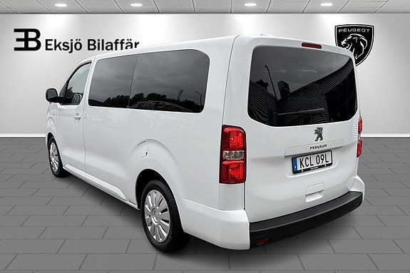 Peugeot Traveller 8 of 18