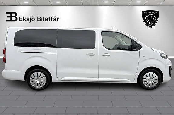Peugeot Traveller 4 of 18