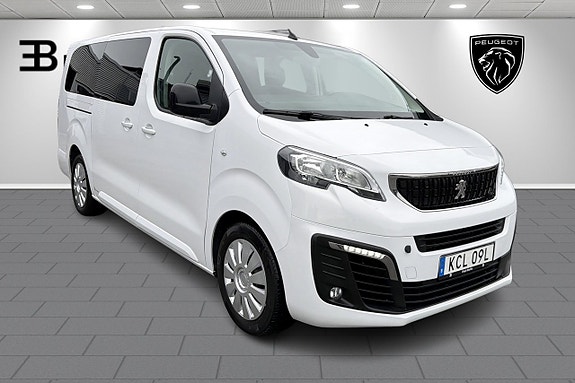 Peugeot Traveller 3 of 18