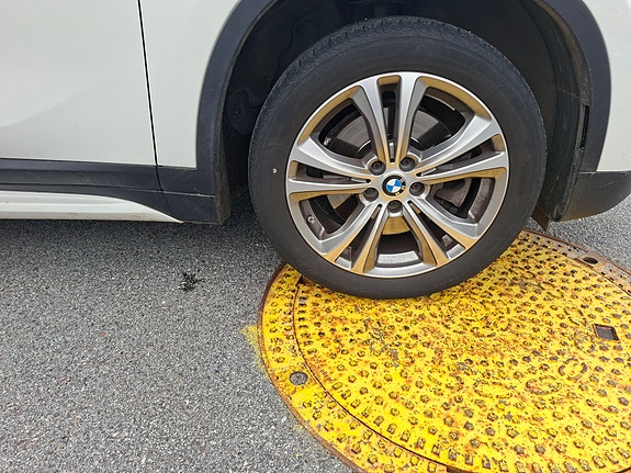 BMW X1 7 of 7