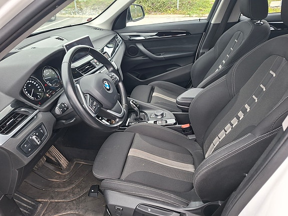 BMW X1 4 of 7