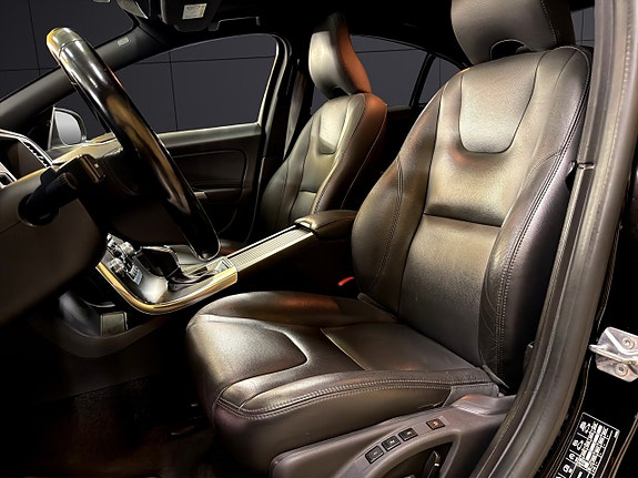 Volvo S60 20 of 30