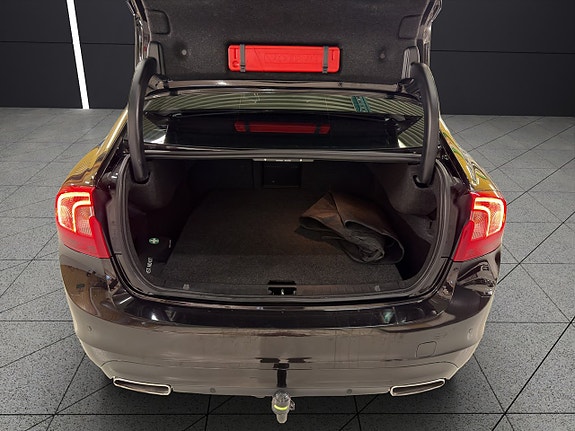 Volvo S60 17 of 30