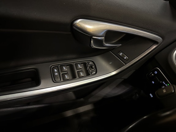 Volvo S60 27 of 30