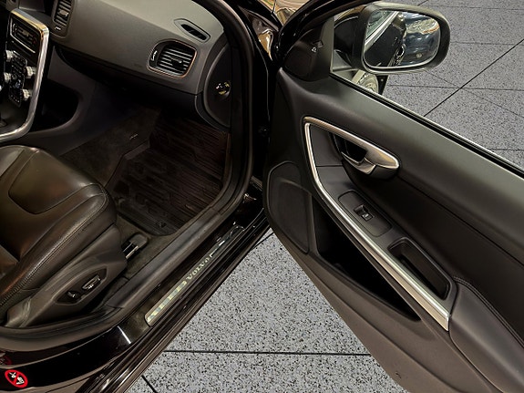 Volvo S60 19 of 30