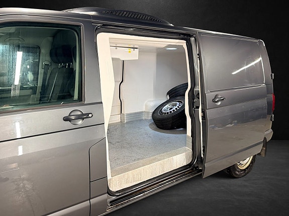 Volkswagen Transporter 3 of 22