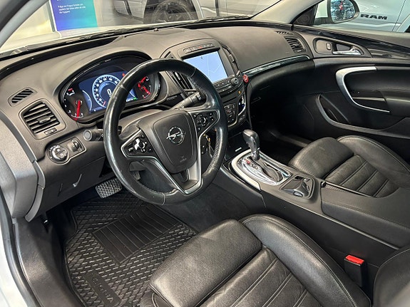 Opel Insignia Country Tourer 12 of 26