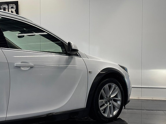 Opel Insignia Country Tourer 11 of 26