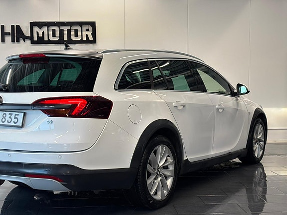 Opel Insignia Country Tourer 10 of 26