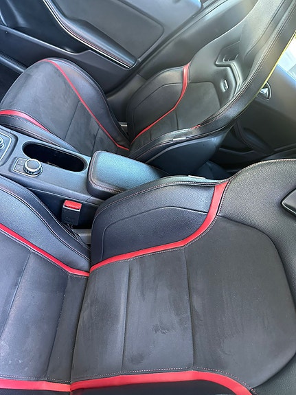 Mercedes-Benz A45 4 of 8