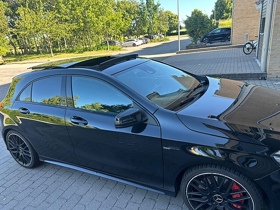 Mercedes-Benz A45 6 of 8