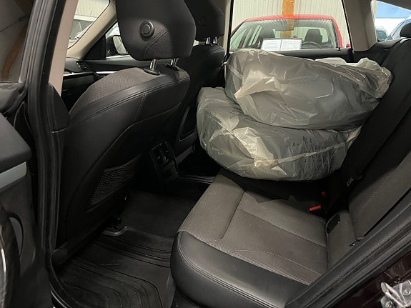 BMW 320d 9 of 13