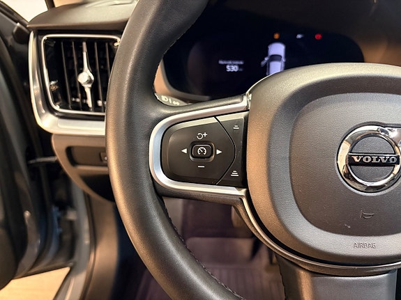 Volvo V60 8 of 26