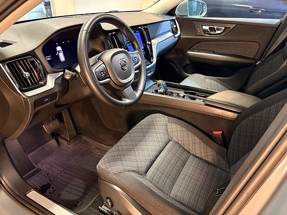 Volvo V60 5 of 26