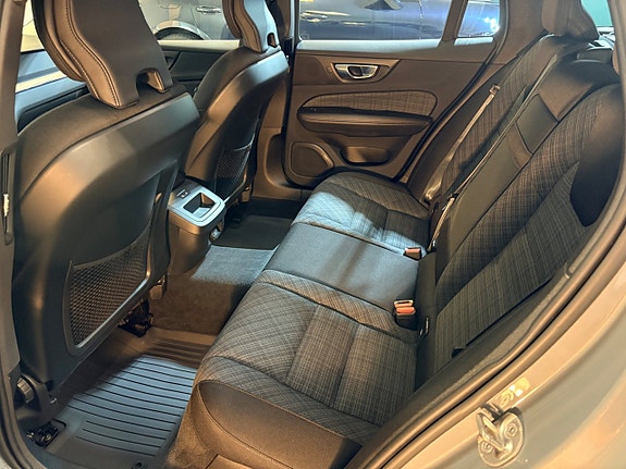 Volvo V60 21 of 26