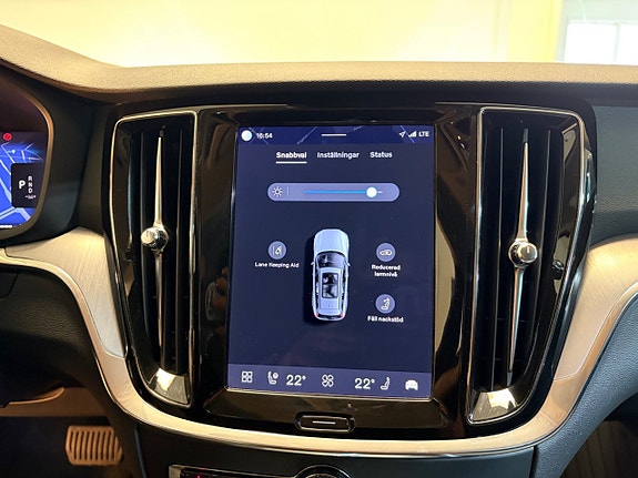 Volvo V60 13 of 26